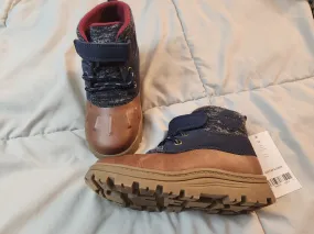 Brand new with tag! Carter's Hiking boots - size Shoes:      10 & 10.5 (Little Kid)